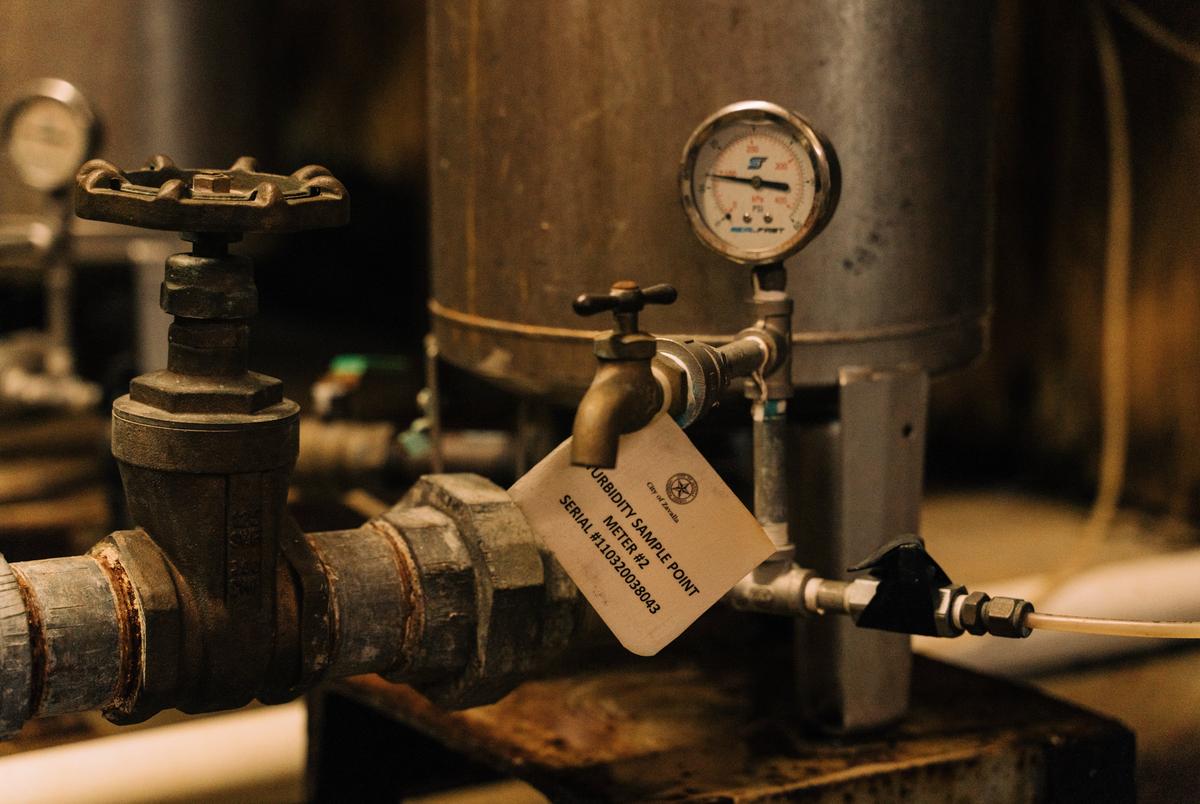 As Texas booms, local governments — especially in small towns